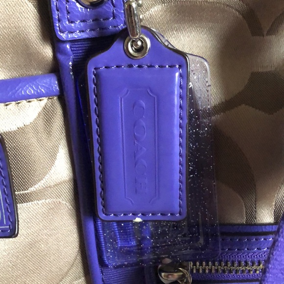 Coach poppy purse! Beautiful lavender color! - Picture 6 of 12